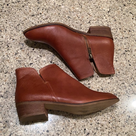 Size 8 Women’s Splendid Hamptyn Split Bootie - Picture 2 of 9